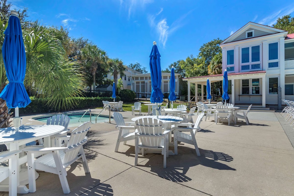 Inn at I'On pool terrace