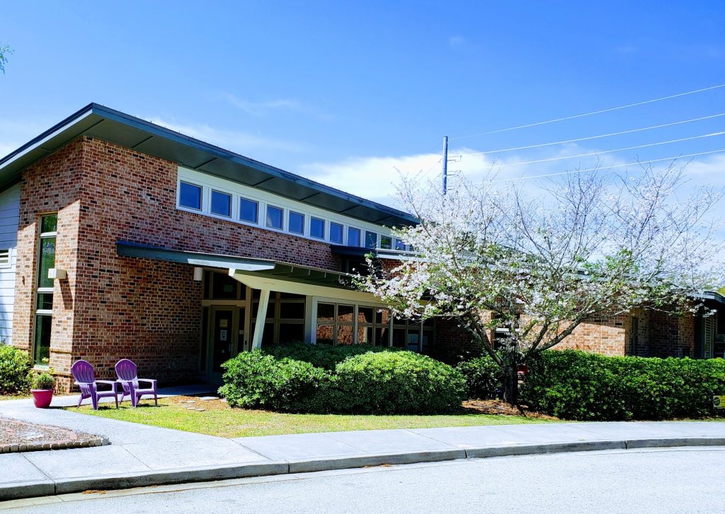 Sundrops Montessori School – Daniel Island Campus