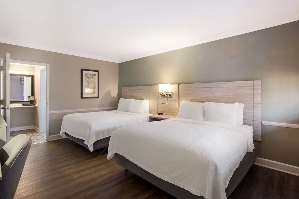 Best Western Sea Island Inn photo 1 of 5