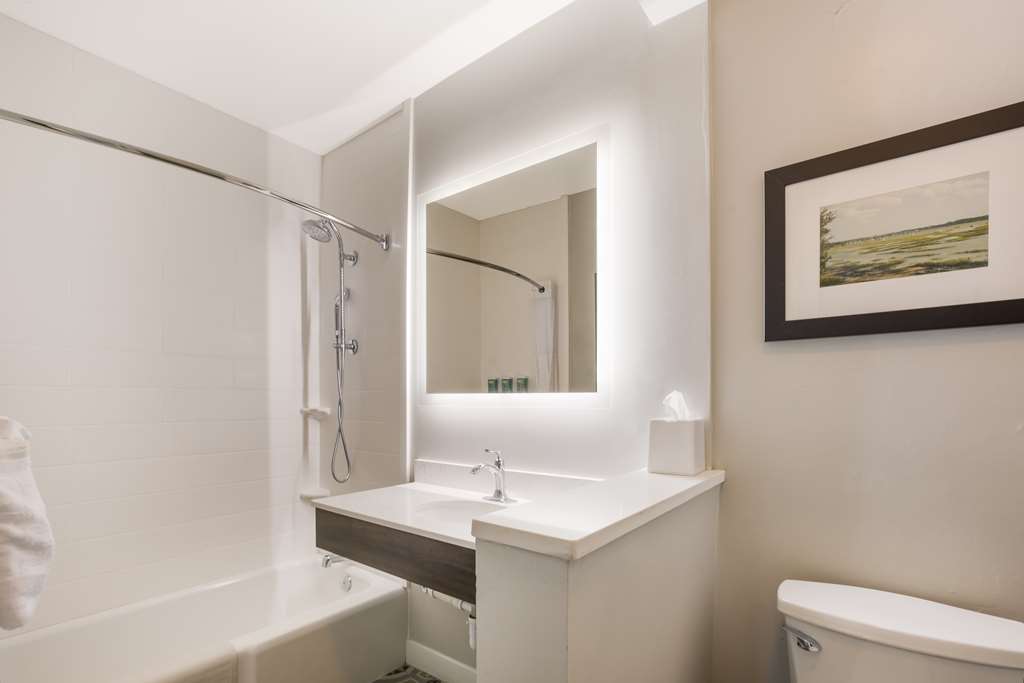 Best Western Sea Island Inn photo 3 of 5