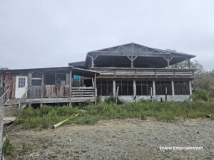 Bowens Island Restaurant from outside