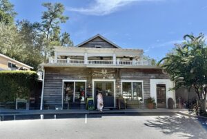 Captain Woody's Seafood Bar from outside