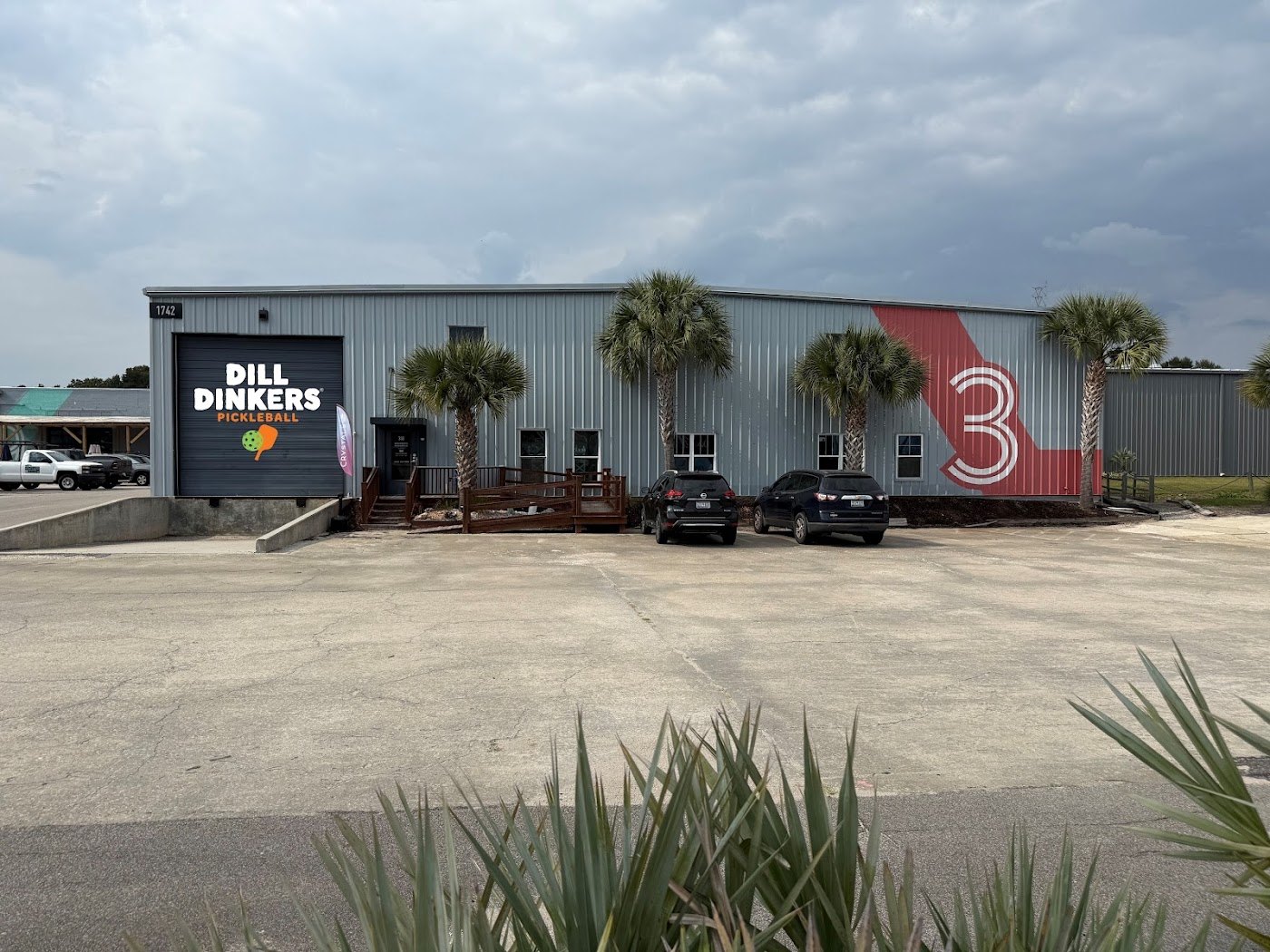 Dill Dinkers Pickleball courts