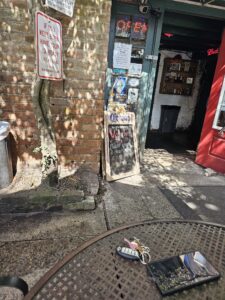 Hemingway's Bistro from outside