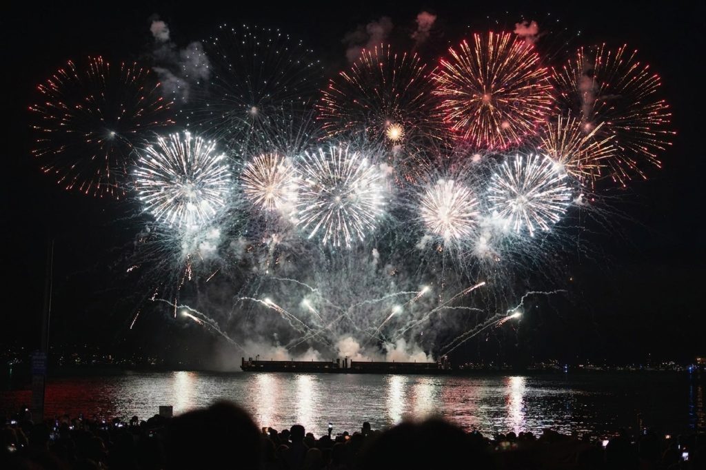 Your July in the Lowcountry: Shrimp, Water Festivals & Fireworks