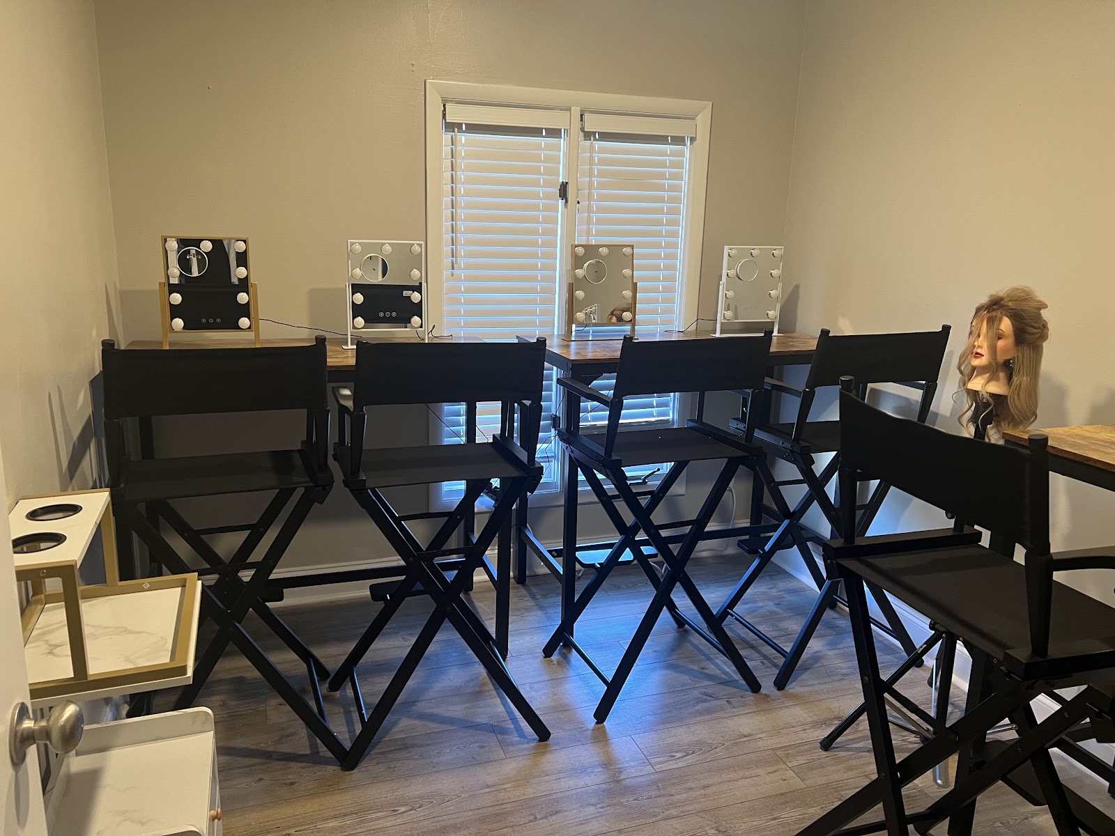 Wonderland Beauty Bar — work sample 1