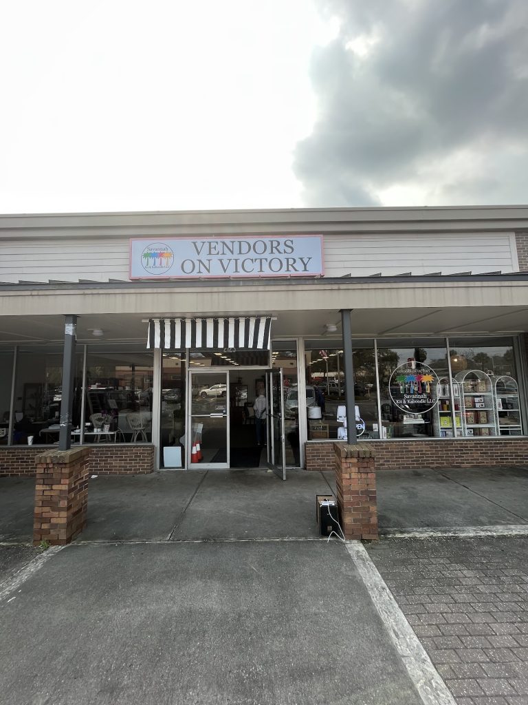 VENDORS ON VICTORY
