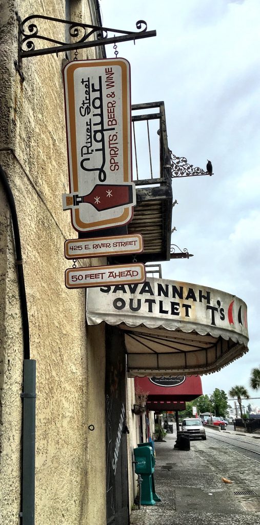 Savannah Tees Outlet