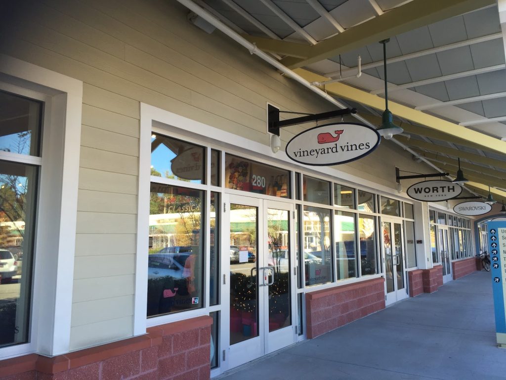 vineyard vines Outlet